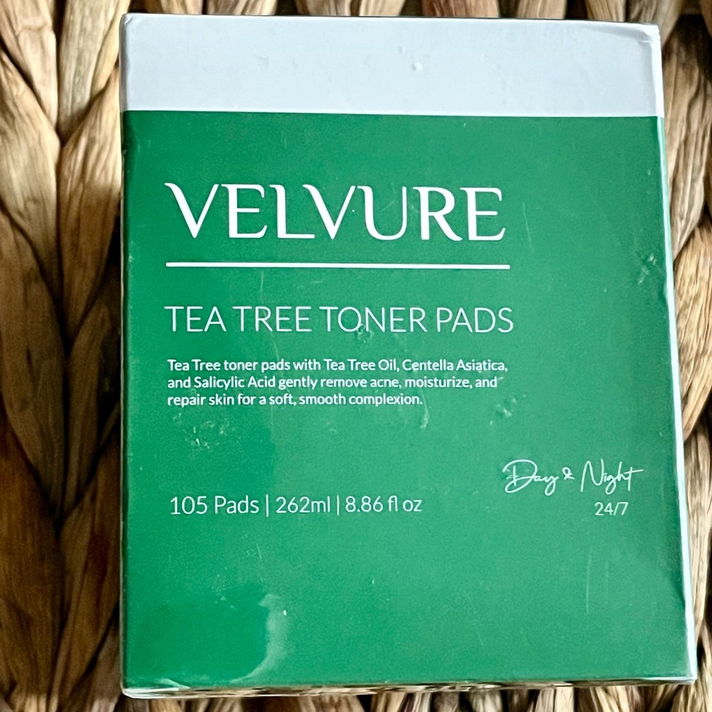 VELVURE Tea Tree Toner 105 Pads - Green Packaging